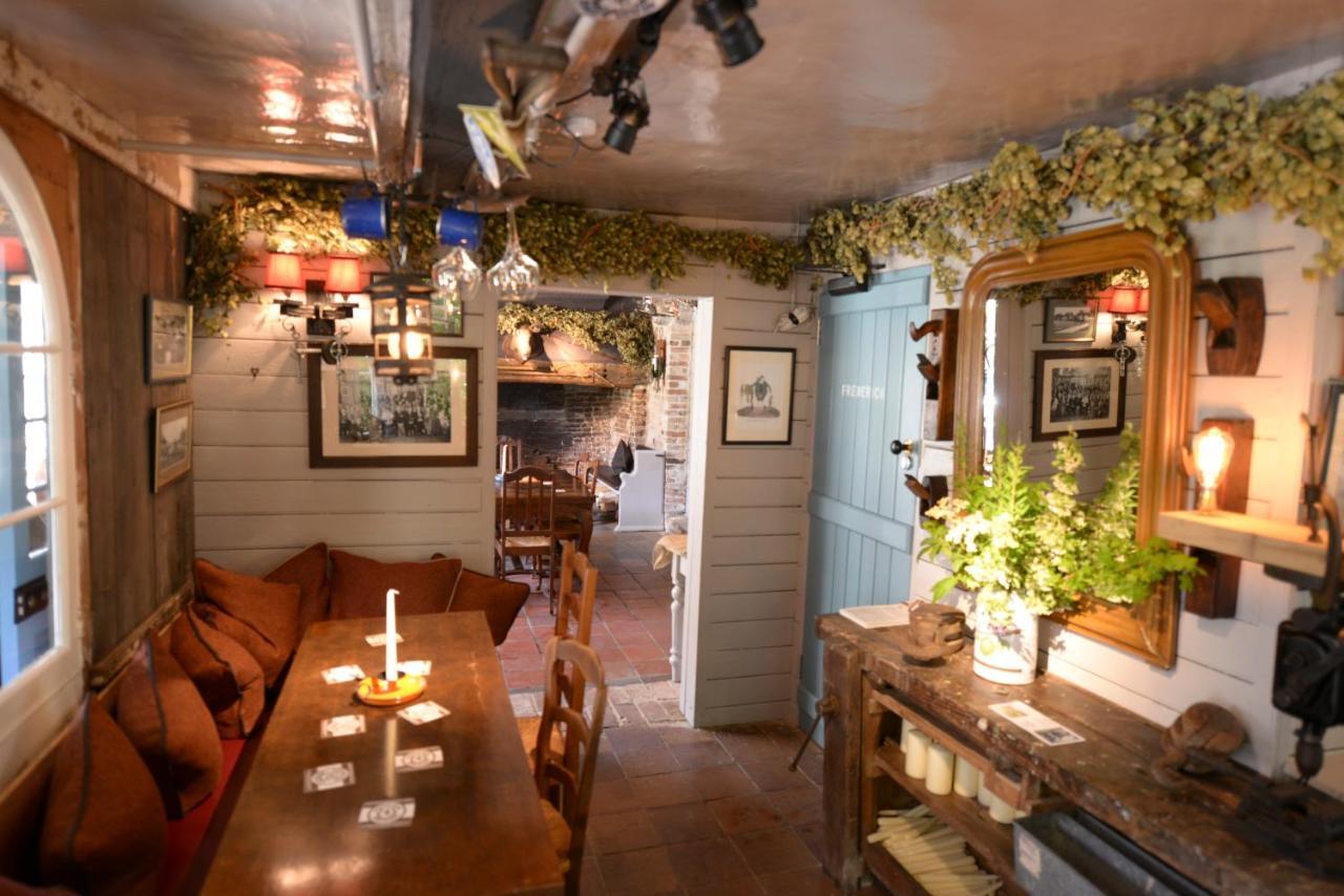 The Woolpack Inn Wavehorne 外观 照片